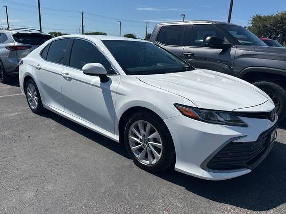 TOYOTA CAMRY 2021 4T1C11AK0MU580327 image