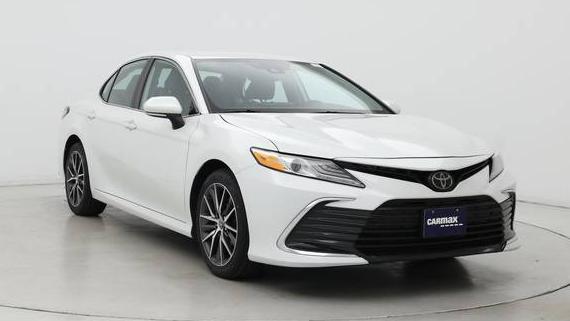 TOYOTA CAMRY 2021 4T1F11BK5MU029130 image