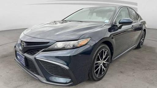 TOYOTA CAMRY 2021 4T1G11AK8MU403123 image