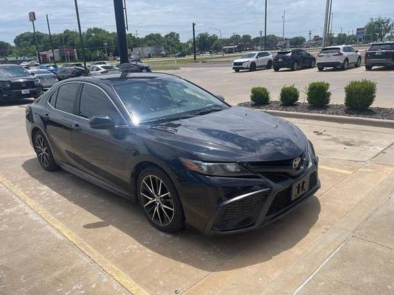 TOYOTA CAMRY 2021 4T1G11AK2MU404302 image