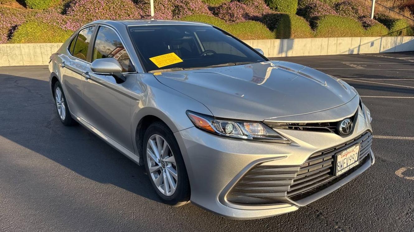TOYOTA CAMRY 2021 4T1R11AK6MU405431 image