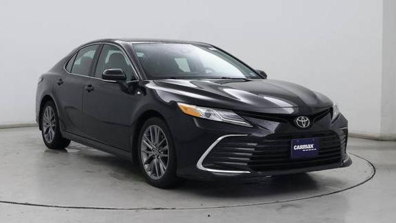 TOYOTA CAMRY 2021 4T1F11BKXMU036817 image