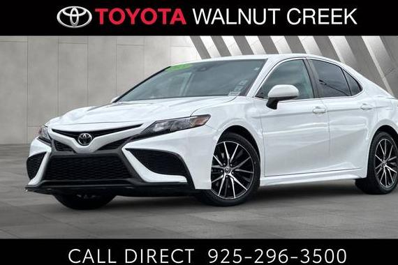 TOYOTA CAMRY 2021 4T1G11AK0MU424385 image TOYOTA CAMRY 2021 4T1G11AK0MU424385 image