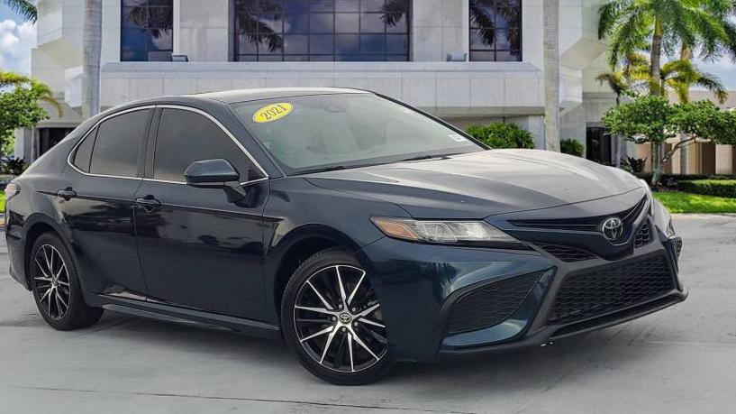 TOYOTA CAMRY 2021 4T1G11AK1MU607228 image