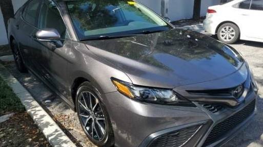 TOYOTA CAMRY 2021 4T1G11AKXMU402359 image