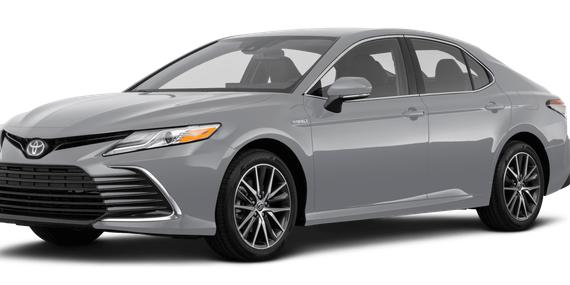 TOYOTA CAMRY 2021 4T1C11AK8MU596520 image