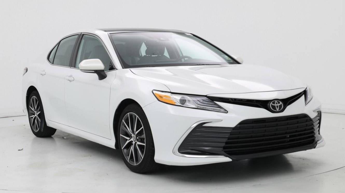 TOYOTA CAMRY 2021 4T1F11AK4MU461533 image