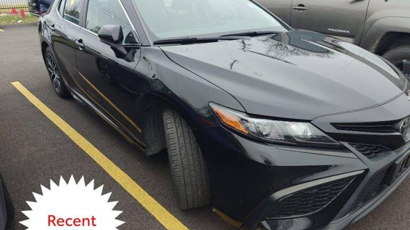 TOYOTA CAMRY 2021 4T1G11AK9MU410243 image