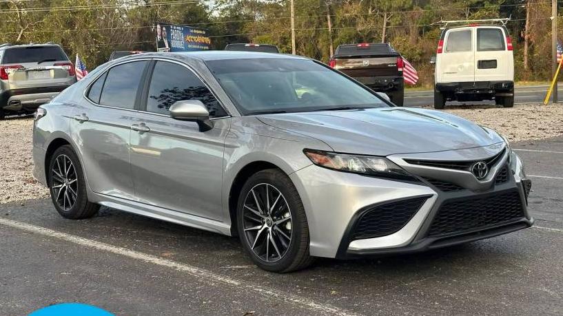 TOYOTA CAMRY 2021 4T1G11AK8MU556150 image