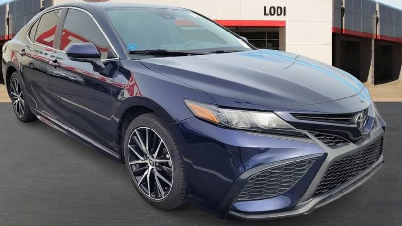 TOYOTA CAMRY 2021 4T1G11AK7MU592556 image