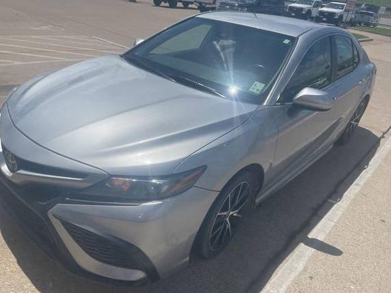 TOYOTA CAMRY 2021 4T1G11AK2MU546519 image