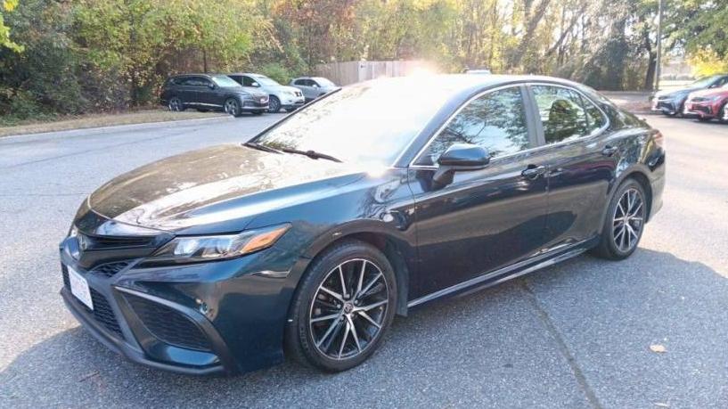 TOYOTA CAMRY 2021 4T1G11AK3MU441911 image