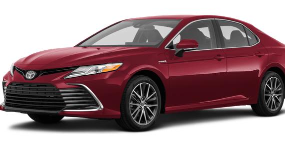 TOYOTA CAMRY 2021 4T1C11AK9MU596963 image