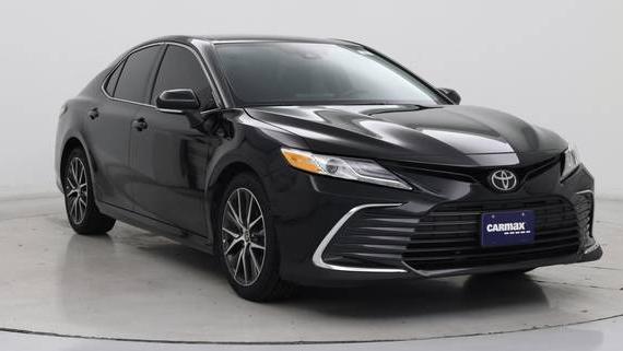TOYOTA CAMRY 2021 4T1F11AK6MU494209 image