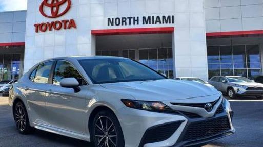 TOYOTA CAMRY 2021 4T1G11AK7MU542627 image