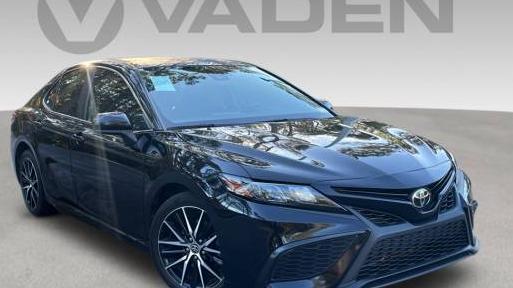 TOYOTA CAMRY 2021 4T1G11AKXMU403690 image