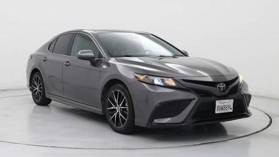TOYOTA CAMRY 2021 4T1G11AKXMU555713 image