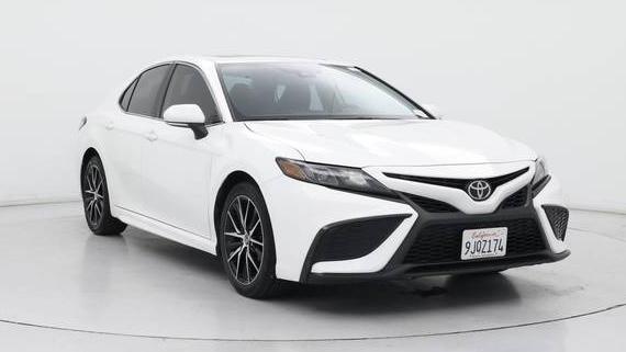 TOYOTA CAMRY 2021 4T1T11AK3MU490010 image
