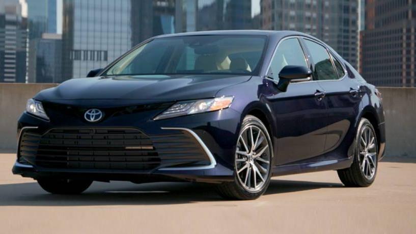 TOYOTA CAMRY 2021 4T1C11AK4MU493630 image