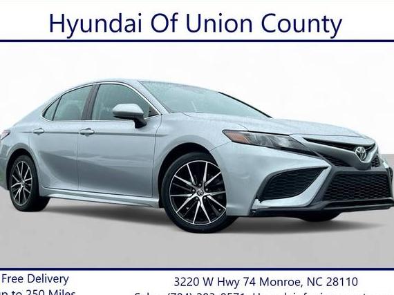 TOYOTA CAMRY 2021 4T1G11AK0MU408025 image