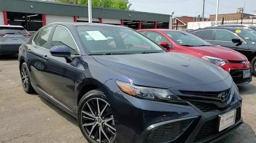 TOYOTA CAMRY 2021 4T1G11AK8MU412677 image