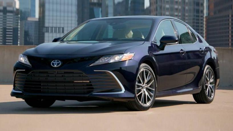 TOYOTA CAMRY 2021 4T1G11AKXMU557767 image