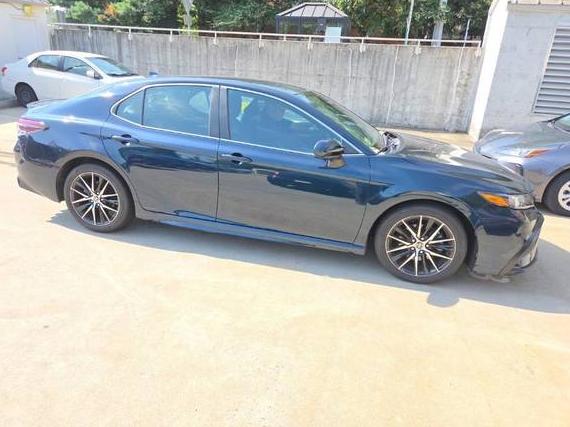 TOYOTA CAMRY 2021 4T1G11AK8MU556603 image