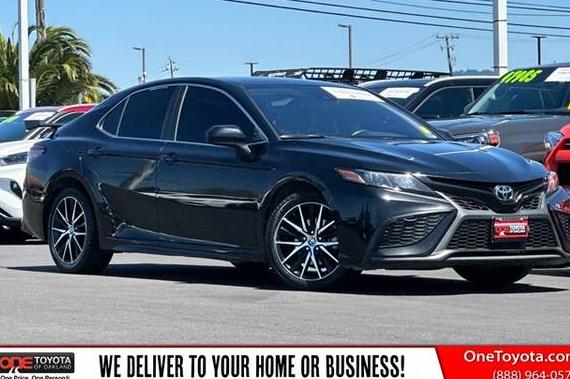 TOYOTA CAMRY 2021 4T1G11AKXMU487364 image