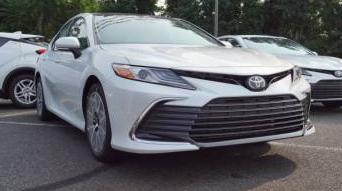 TOYOTA CAMRY 2021 4T1F11BK1MU043378 image