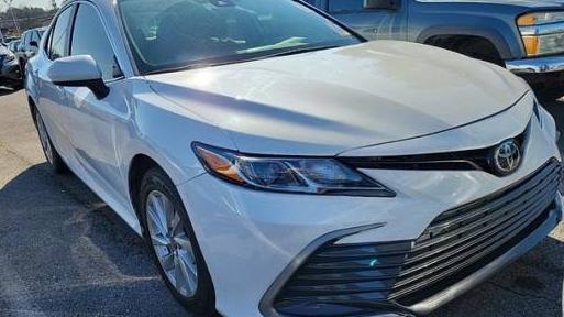 TOYOTA CAMRY 2021 4T1C11AK1MU566968 image