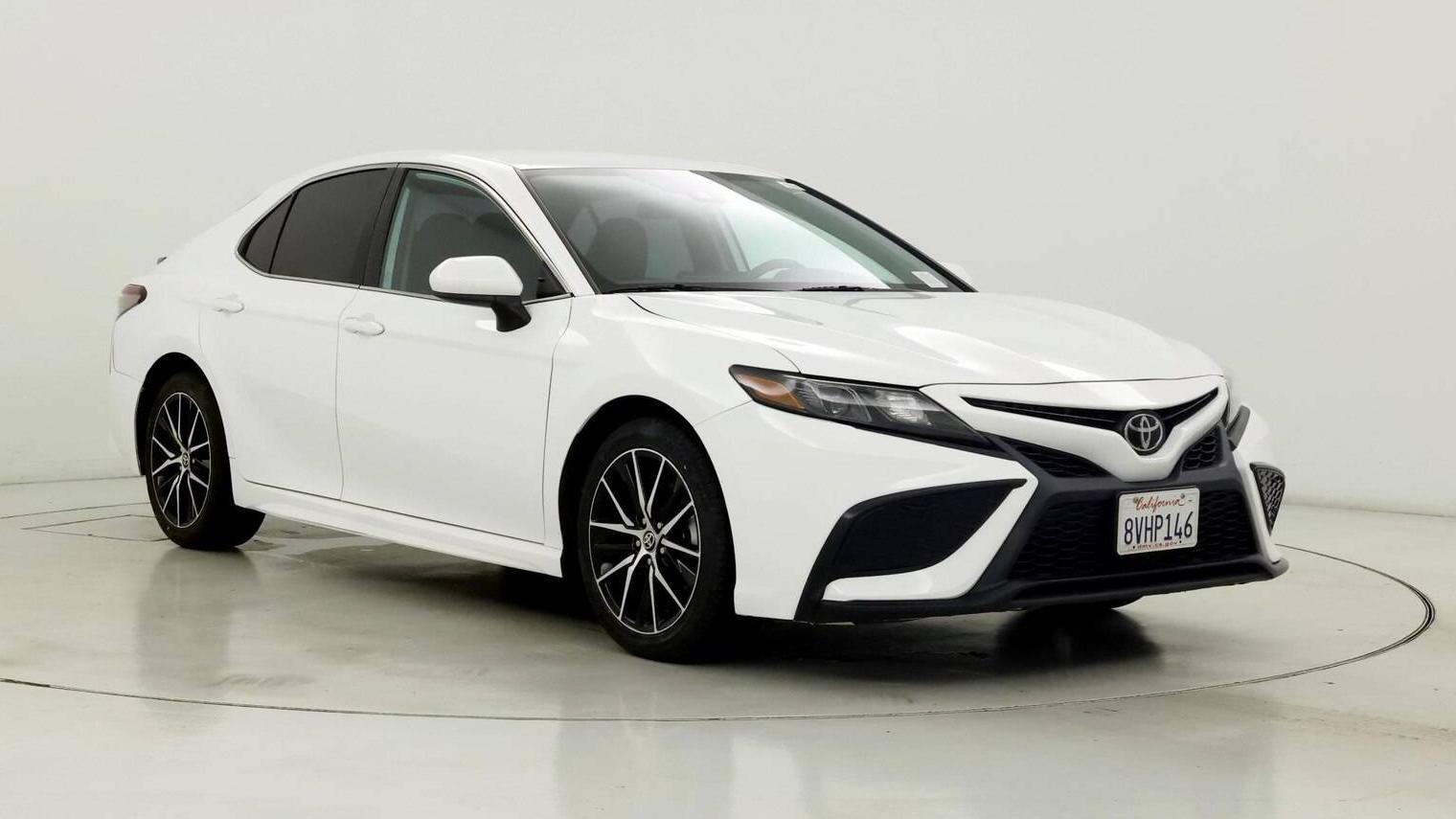 TOYOTA CAMRY 2021 4T1G11AK7MU545978 image