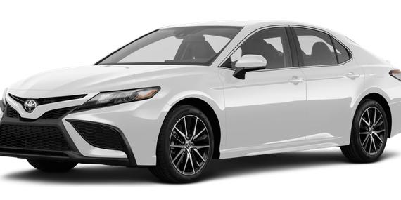 TOYOTA CAMRY 2021 4T1G11AK8MU555435 image