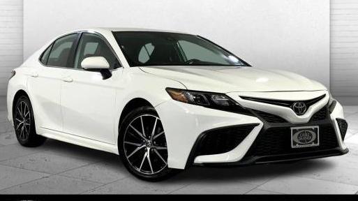 TOYOTA CAMRY 2021 4T1G11AK7MU445346 image