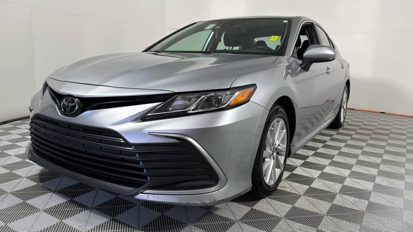 TOYOTA CAMRY 2021 4T1C11AK2MU592236 image