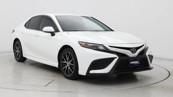 TOYOTA CAMRY 2021 4T1G11AK0MU542274 image