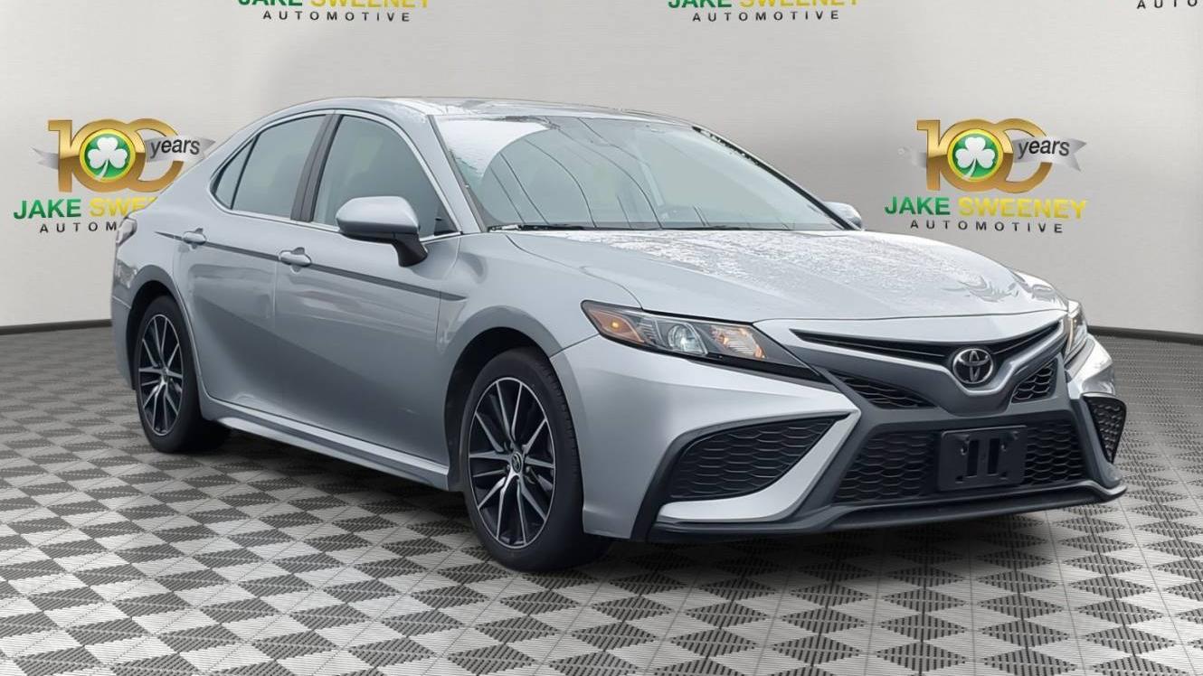 TOYOTA CAMRY 2021 4T1G11AK3MU540051 image