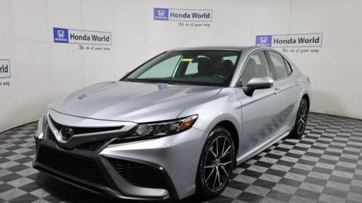 TOYOTA CAMRY 2021 4T1G11AKXMU572382 image