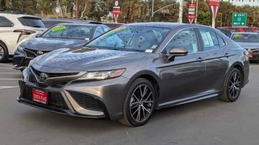 TOYOTA CAMRY 2021 4T1G11AK5MU445149 image