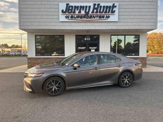 TOYOTA CAMRY 2021 4T1G11AKXMU411532 image