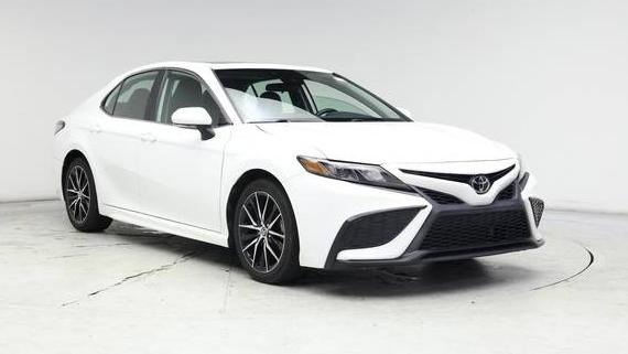 TOYOTA CAMRY 2021 4T1G11AK7MU557192 image