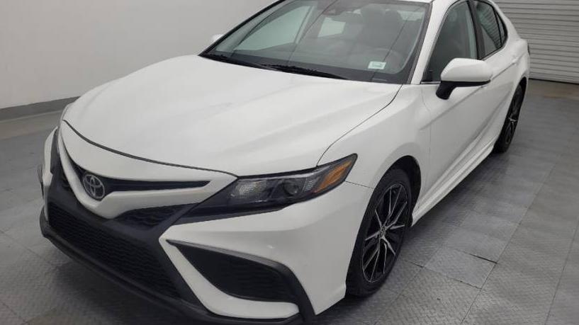 TOYOTA CAMRY 2021 4T1G11AK5MU463392 image