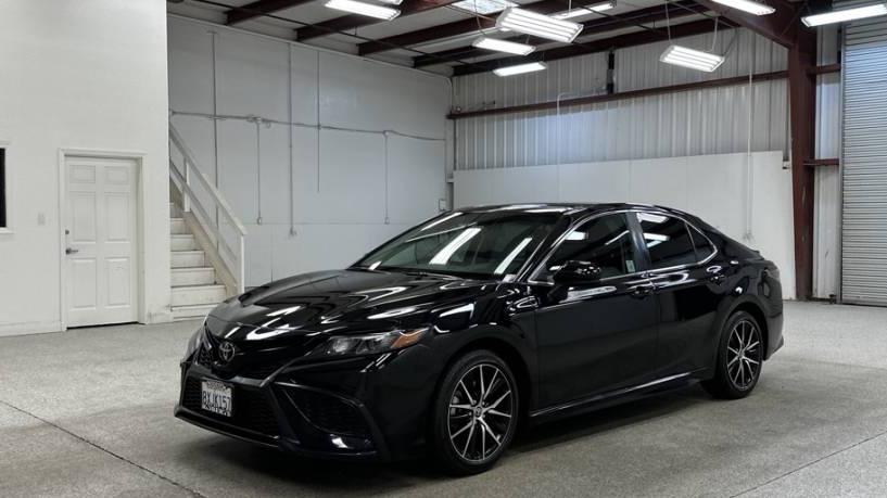 TOYOTA CAMRY 2021 4T1G11AKXMU603775 image