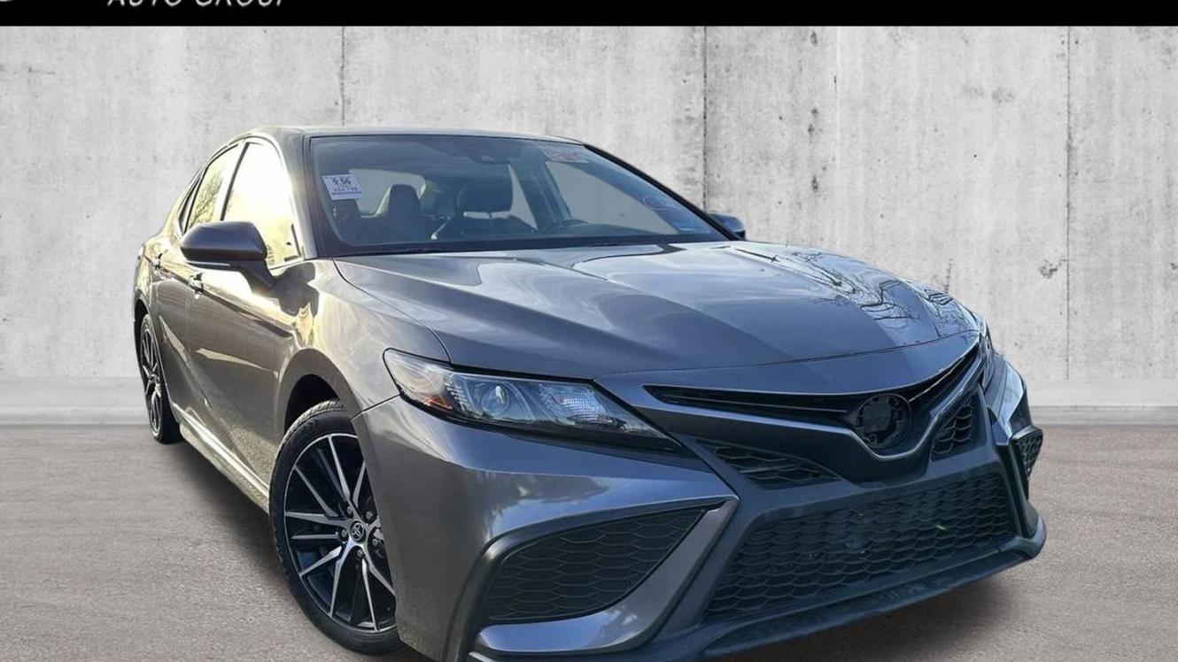 TOYOTA CAMRY 2021 4T1G11BK2MU025704 image