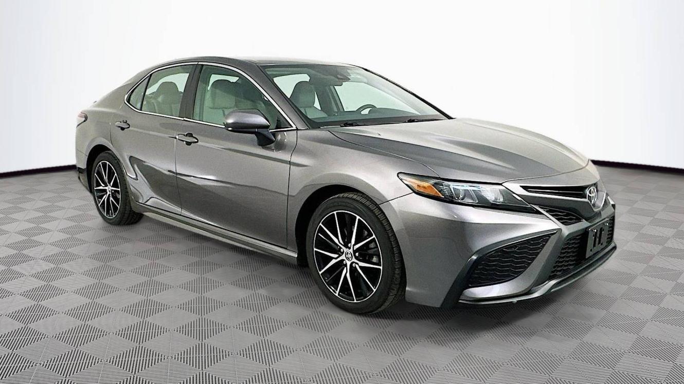 TOYOTA CAMRY 2021 4T1G11AK4MU551897 image