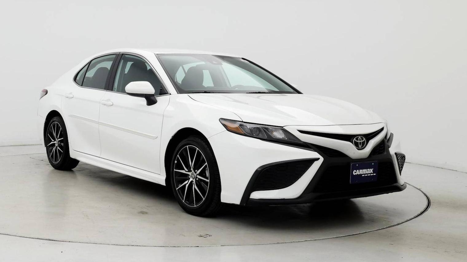 TOYOTA CAMRY 2021 4T1G11AK0MU557485 image