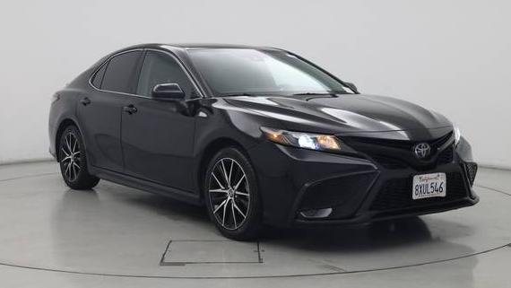 TOYOTA CAMRY 2021 4T1G11AK2MU495524 image