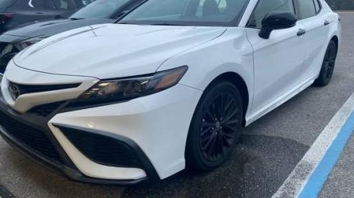 TOYOTA CAMRY 2021 4T1G11AK6MU443846 image