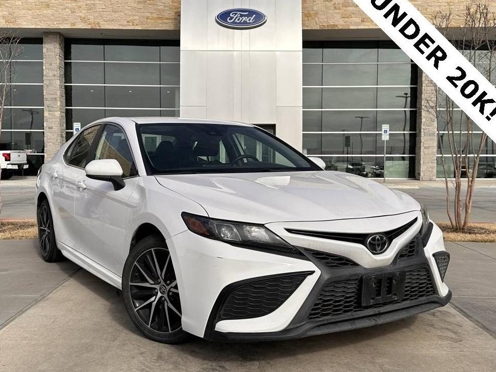 TOYOTA CAMRY 2021 4T1G11AK0MU576151 image