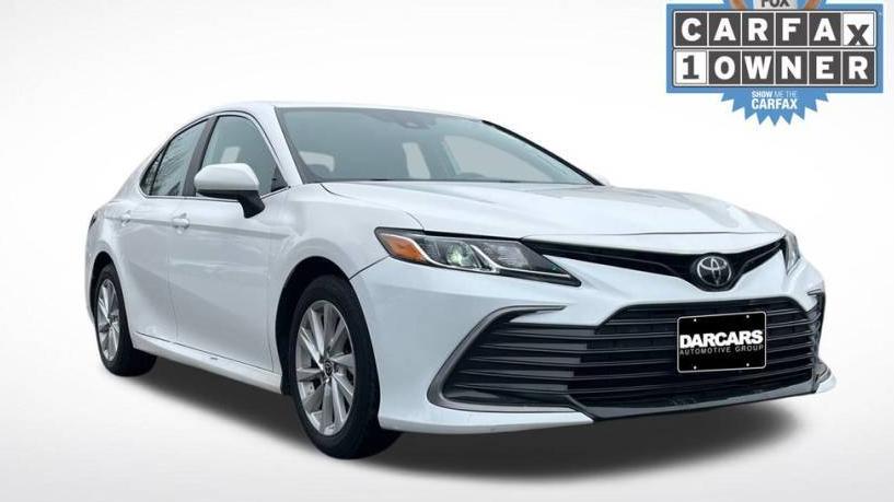 TOYOTA CAMRY 2021 4T1C11AK1MU489499 image