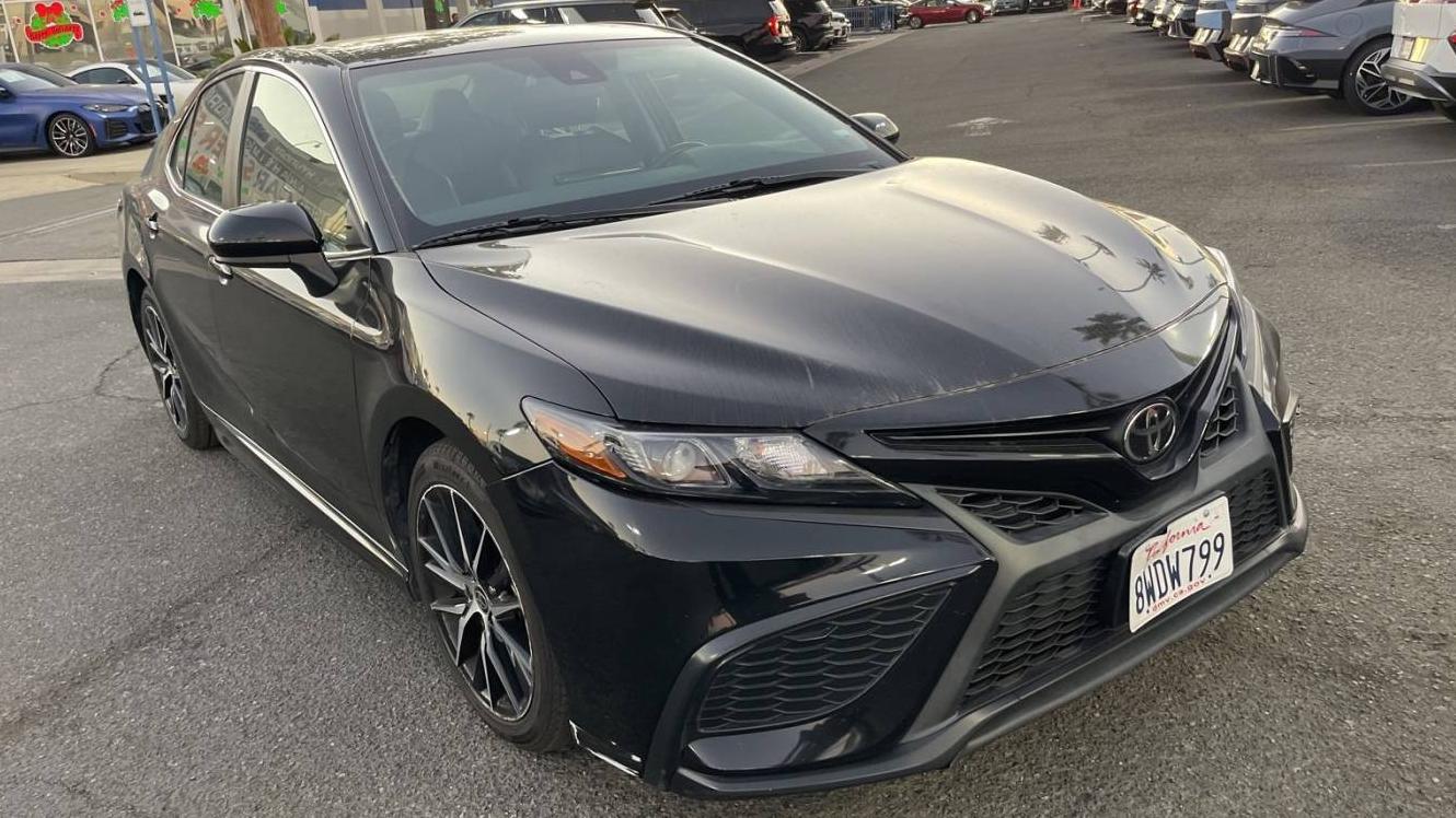 TOYOTA CAMRY 2021 4T1G11AK5MU608849 image